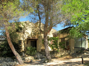 Holiday Home Les Garrigues d'Ozilhan - SHZ100
